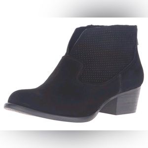 Jessica Simpson Black Leather zipper ankle booties